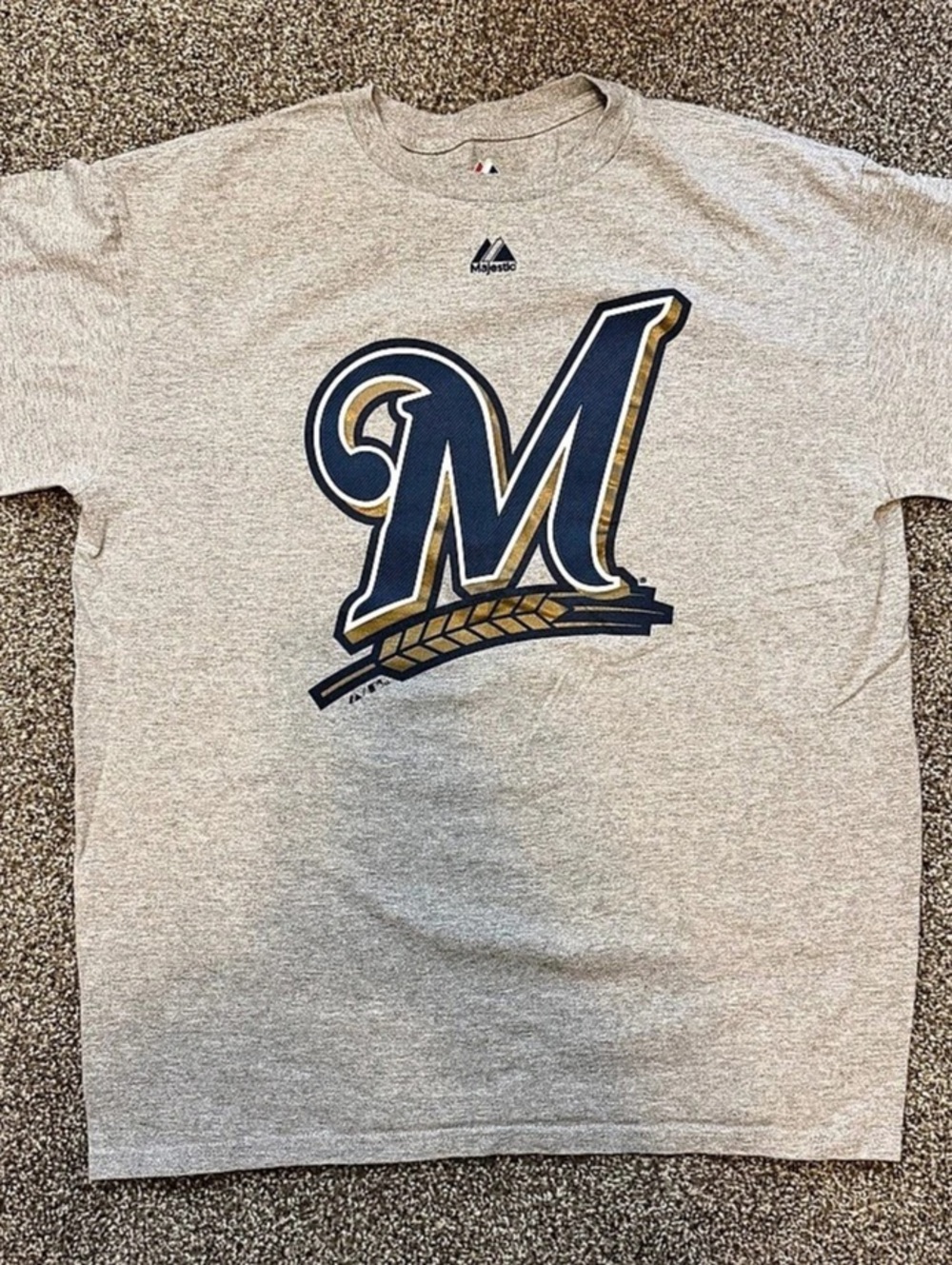 Majestic Milwaukee Brewers MLB Team Graphic T-Shirt Graphic Tee Gray Size Large